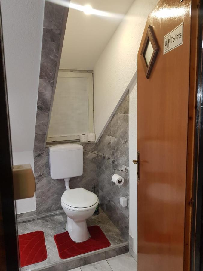 Pansion Renata Hotel Prozor Екстериор снимка